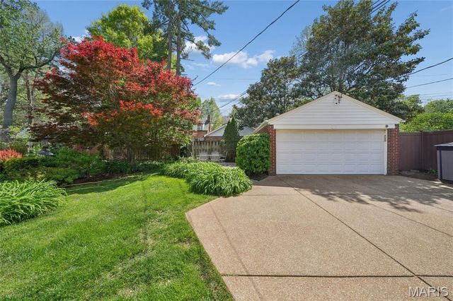 7848 Stanford Avenue, University City, MO 63130