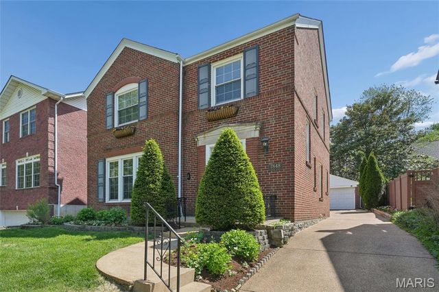 7848 Stanford Avenue, University City, MO 63130