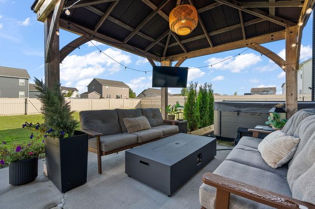 11271 Elkhart Circle, Crown Point, IN 46307