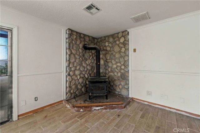 34754 Ellenan, Acton, CA 93510