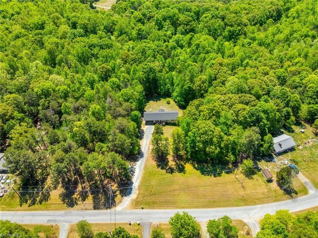 489 Eddinger Road, Thomasville, NC 27360