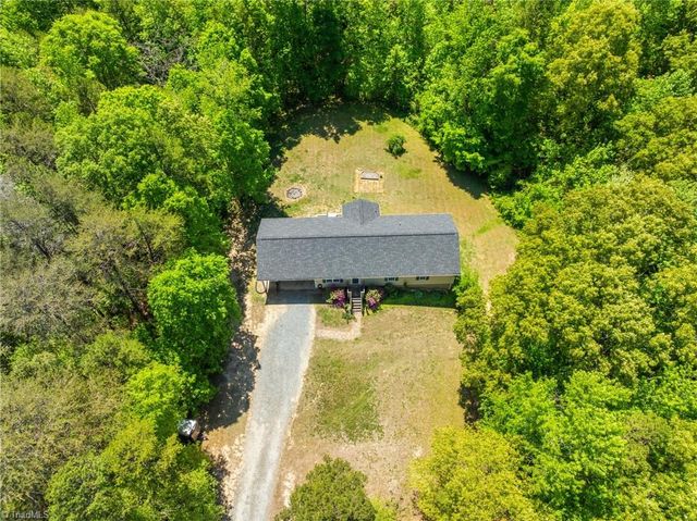 489 Eddinger Road, Thomasville, NC 27360