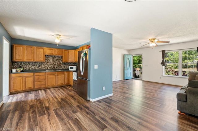 489 Eddinger Road, Thomasville, NC 27360