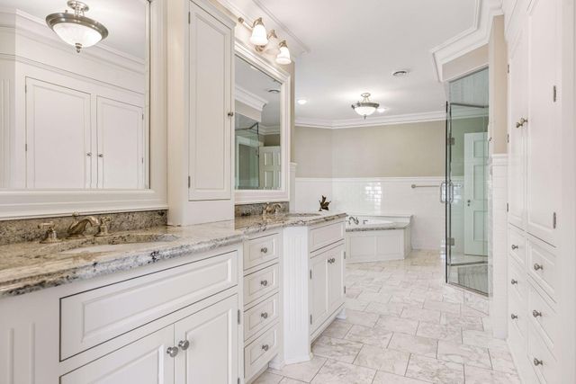 1122 Mount Curve Avenue, Minneapolis, MN 55403