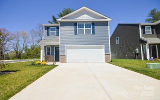 73 Lillian Lane, Hendersonville, NC 28792