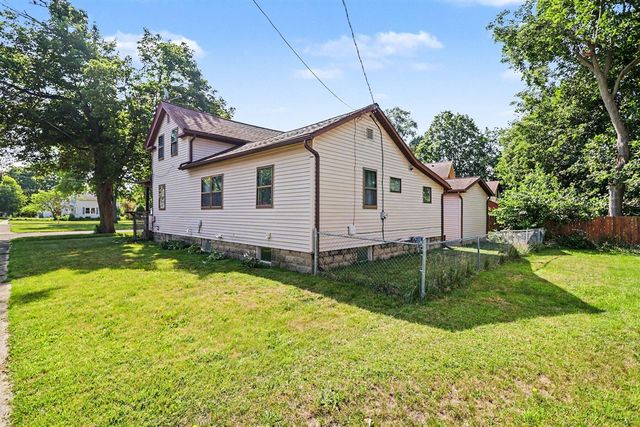 302 Exchange Street, Marshall, MI 49068