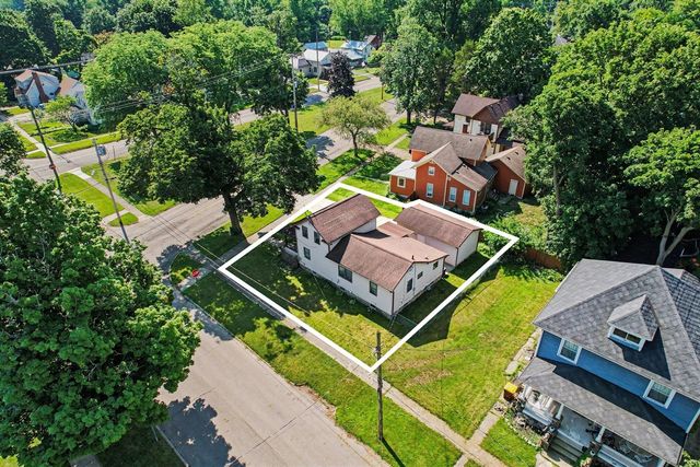 302 Exchange Street, Marshall, MI 49068