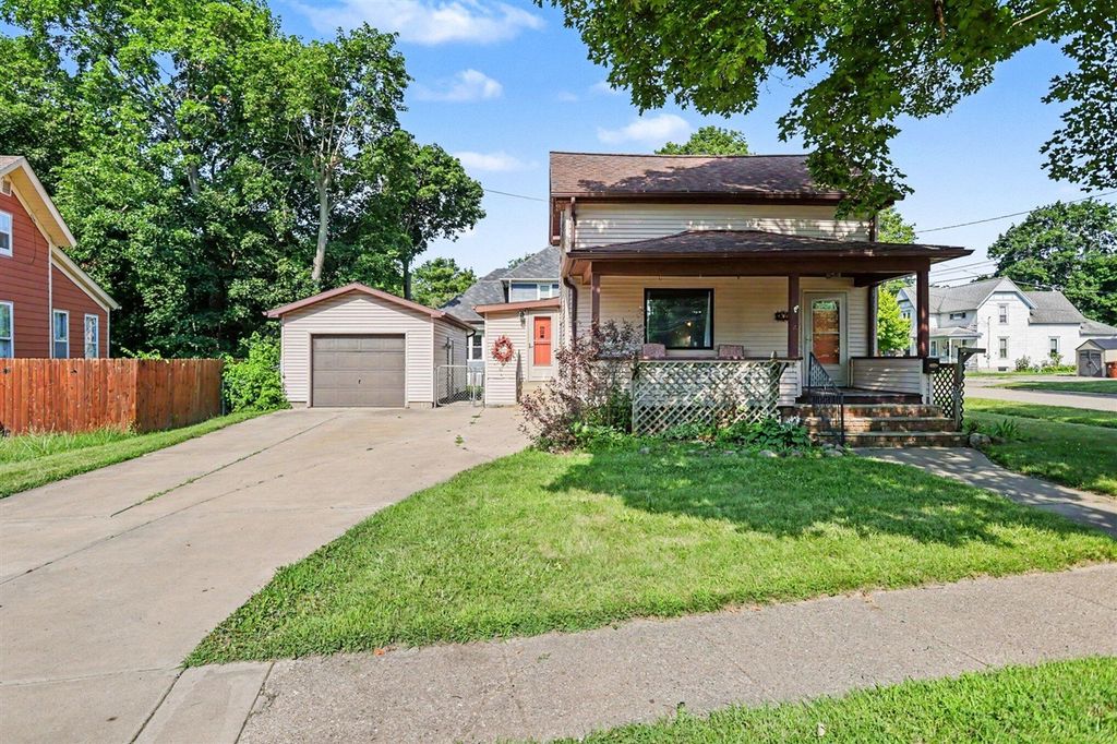 302 Exchange Street, Marshall, MI 49068