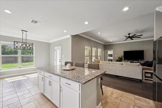 213 Zachary Lane, Bridge City, TX 77611