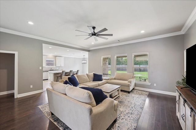 213 Zachary Lane, Bridge City, TX 77611