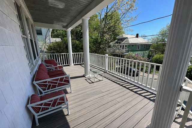 72 S Crescent Circuit 72, Boston, MA 02135