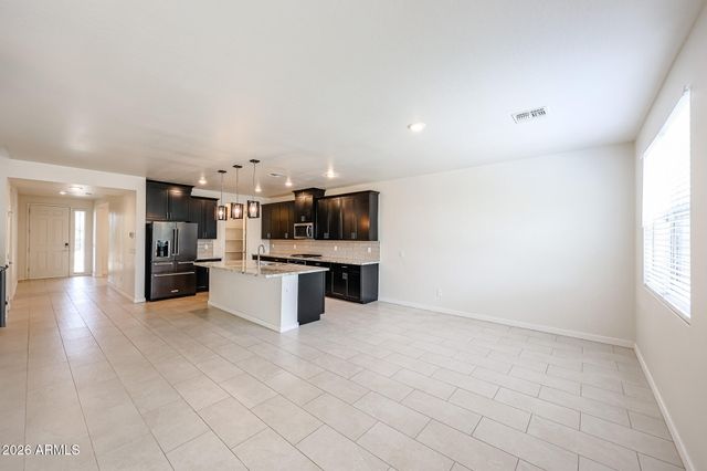 14090 W OLD OAK Lane, Surprise, AZ 85379
