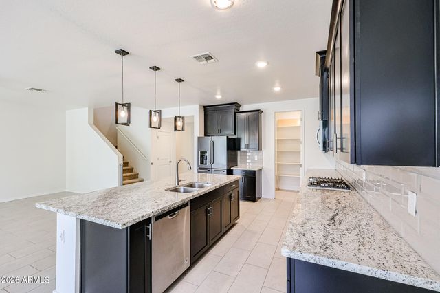 14090 W OLD OAK Lane, Surprise, AZ 85379