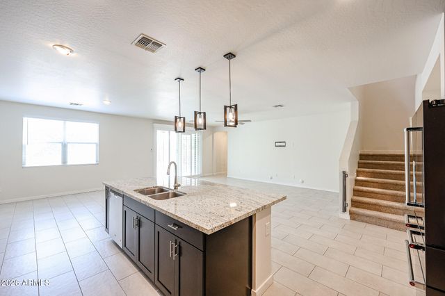 14090 W OLD OAK Lane, Surprise, AZ 85379
