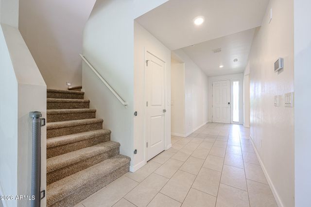 14090 W OLD OAK Lane, Surprise, AZ 85379
