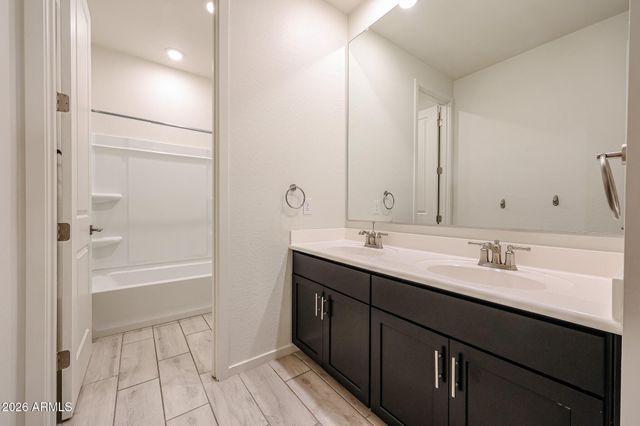 14090 W OLD OAK Lane, Surprise, AZ 85379