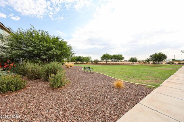 14090 W OLD OAK Lane, Surprise, AZ 85379