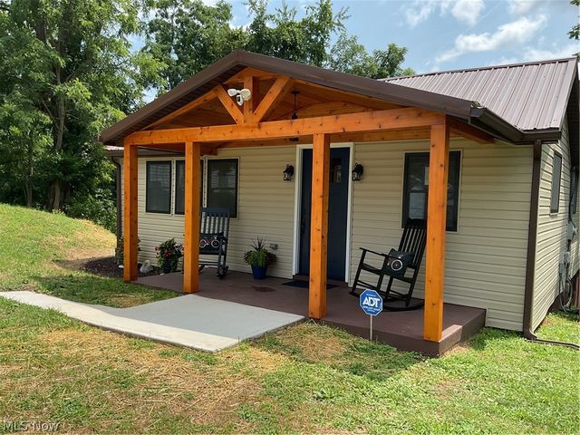 1405 Ridgeway Avenue, Parkersburg, WV 26101