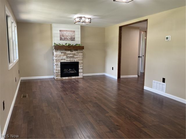 1405 Ridgeway Avenue, Parkersburg, WV 26101