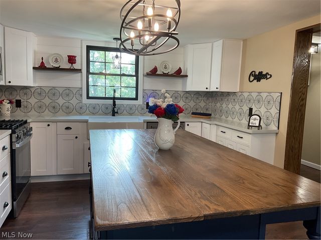 1405 Ridgeway Avenue, Parkersburg, WV 26101