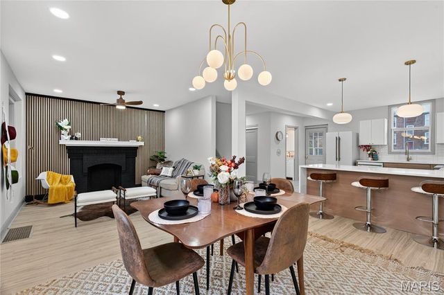 3120 Gurney Avenue, St Louis, MO 63116