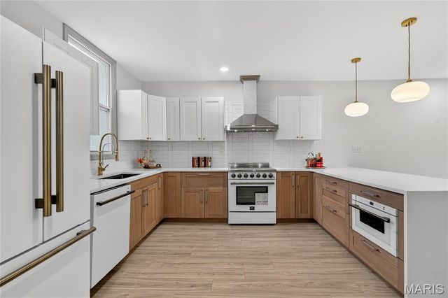 3120 Gurney Avenue, St Louis, MO 63116