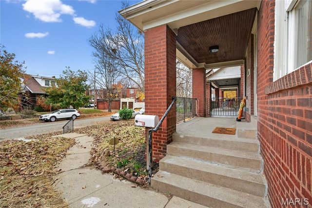 3120 Gurney Avenue, St Louis, MO 63116