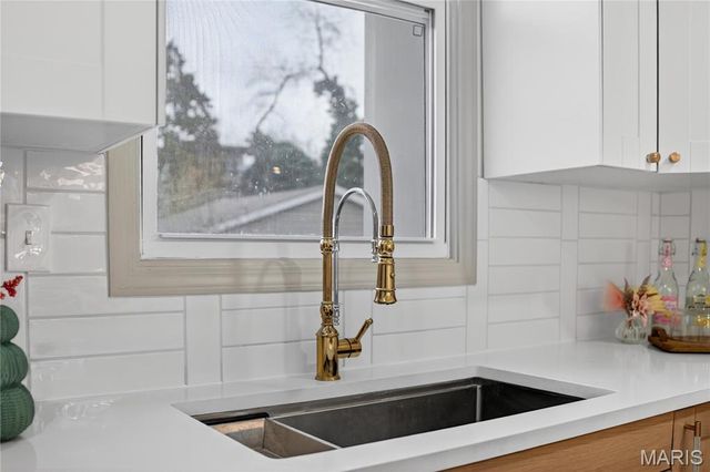 3120 Gurney Avenue, St Louis, MO 63116