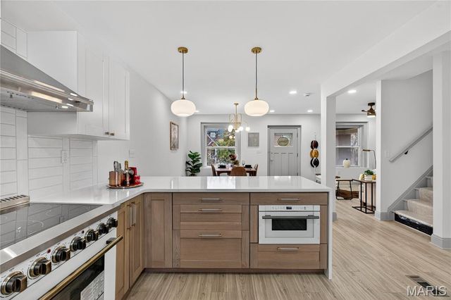 3120 Gurney Avenue, St Louis, MO 63116