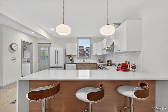 3120 Gurney Avenue, St Louis, MO 63116