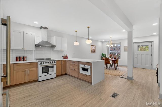 3120 Gurney Avenue, St Louis, MO 63116