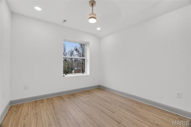 3120 Gurney Avenue, St Louis, MO 63116