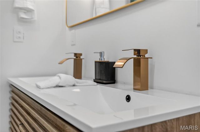 3120 Gurney Avenue, St Louis, MO 63116