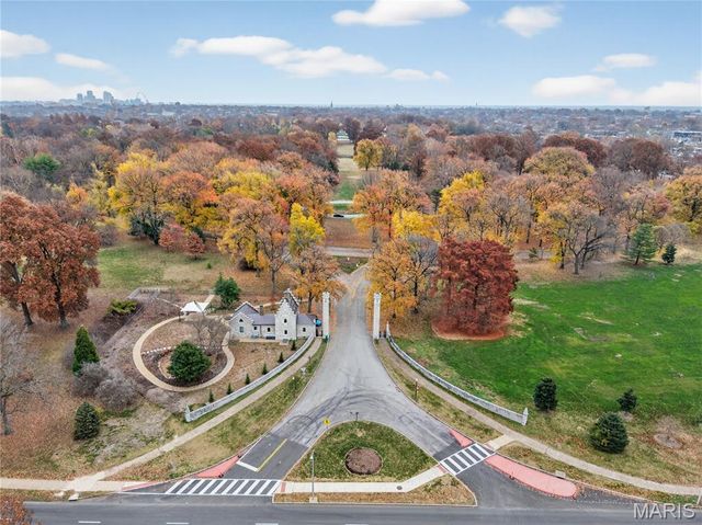 3120 Gurney Avenue, St Louis, MO 63116