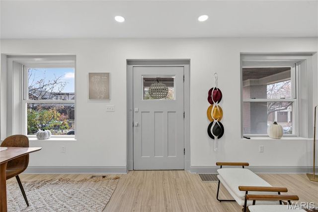 3120 Gurney Avenue, St Louis, MO 63116