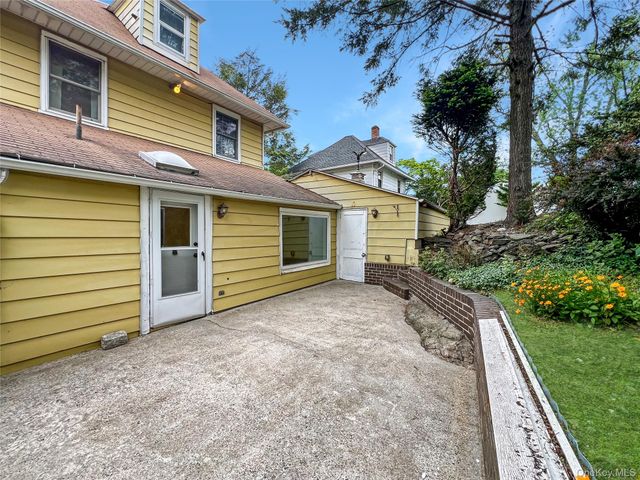 1311 Henry Avenue, Mamaroneck, NY 10543