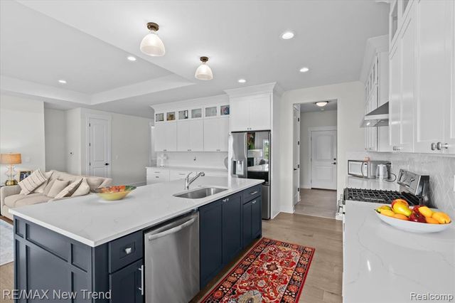 7841 Trailside Court, West Bloomfield, MI 48323