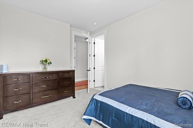 7841 Trailside Court, West Bloomfield, MI 48323