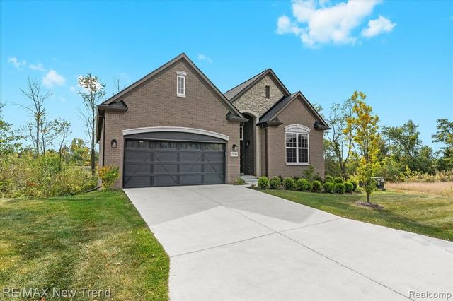 7841 Trailside Court, West Bloomfield, MI 48323