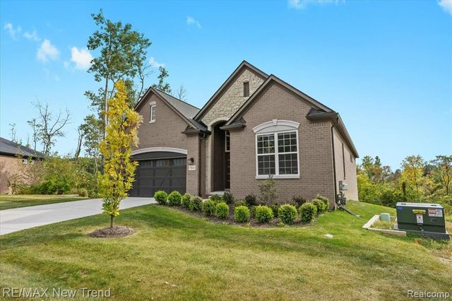 7841 Trailside Court, West Bloomfield, MI 48323