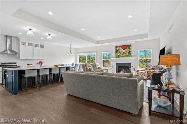 7841 Trailside Court, West Bloomfield, MI 48323