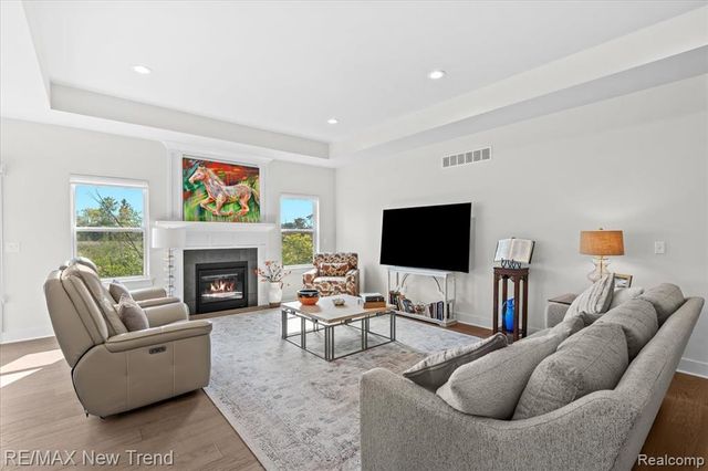 7841 Trailside Court, West Bloomfield, MI 48323