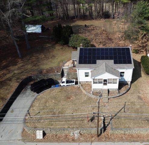 19 Arnold Rd, Sturbridge, MA 01518