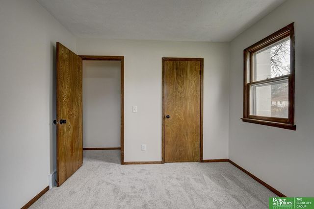 7905 Crown Point Avenue, Omaha, NE 68134