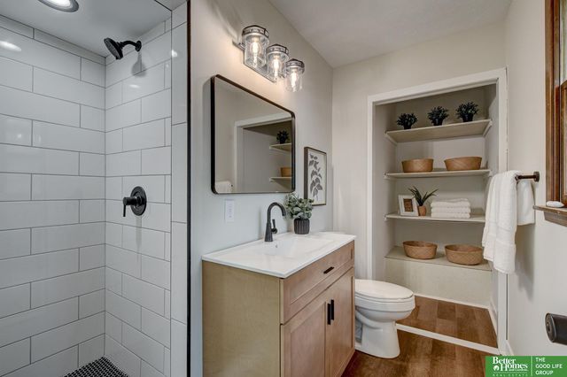 7905 Crown Point Avenue, Omaha, NE 68134