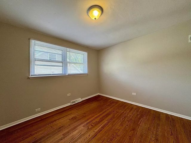 14401 Kolin Avenue, Midlothian, IL 60445