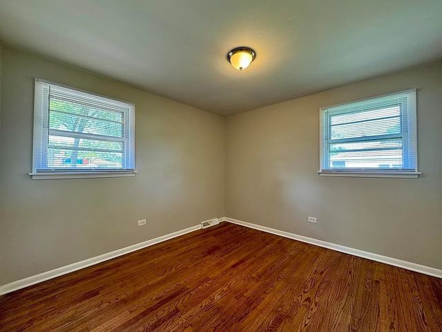 14401 Kolin Avenue, Midlothian, IL 60445