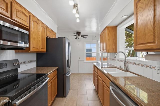 2418 Lexington Drive, Ventura, CA 93003