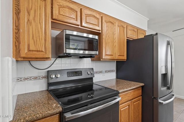 2418 Lexington Drive, Ventura, CA 93003