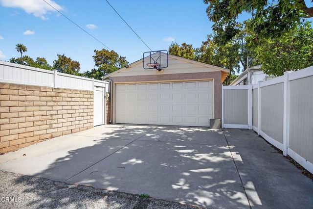 2418 Lexington Drive, Ventura, CA 93003